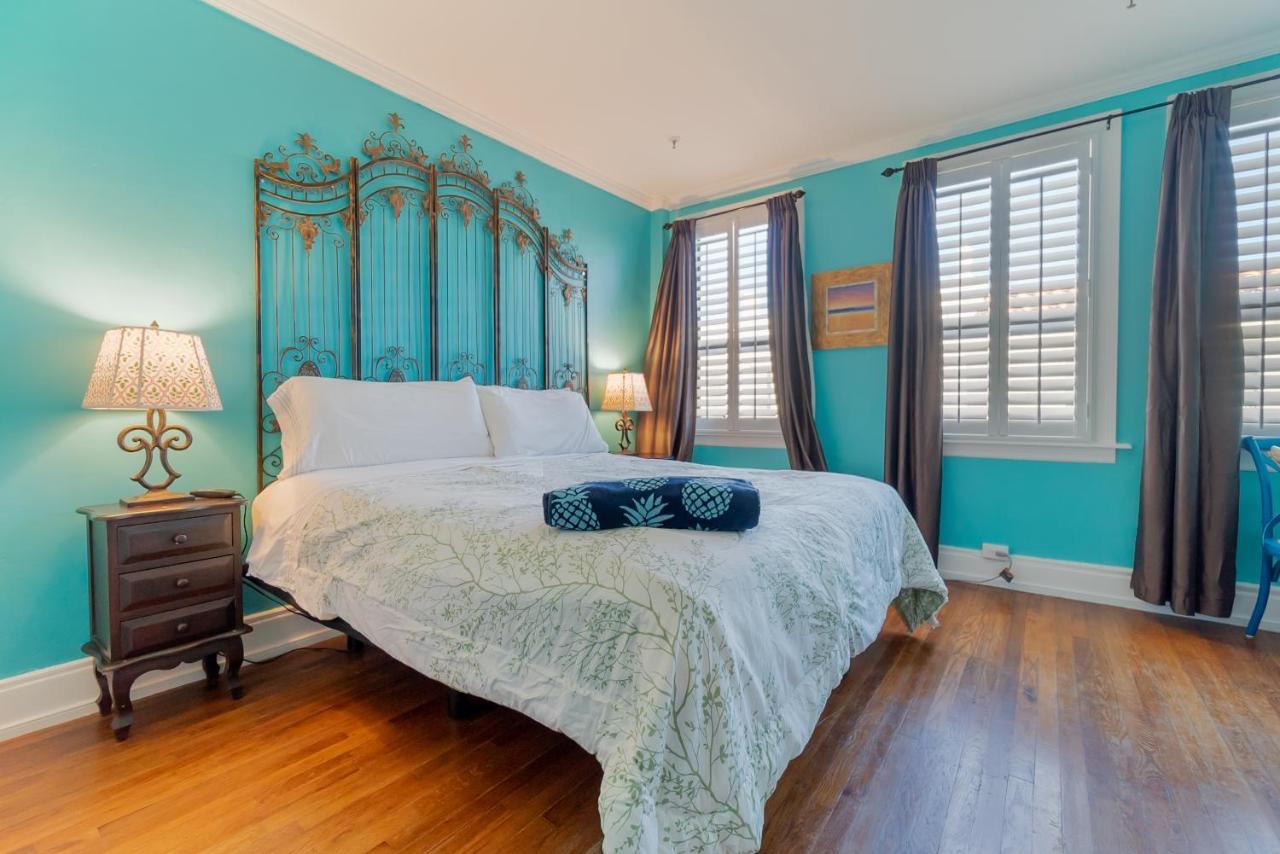 Palm Beach Island Condominiums Экстерьер фото