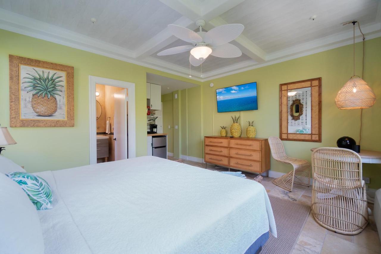 Palm Beach Island Condominiums Экстерьер фото